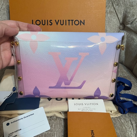 Louis Vuitton “Spring in the City” Sunrise Pastel Kirigami (Large Only) - Picture 5 of 10